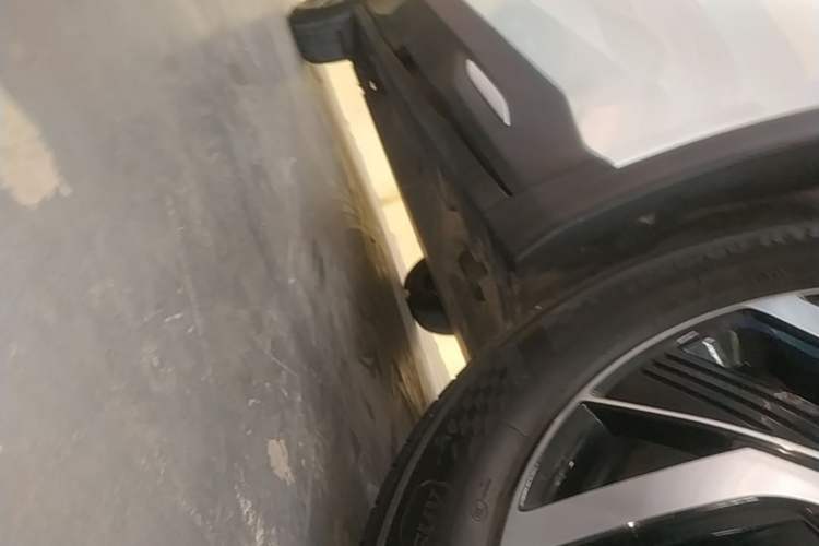 Used NETA U 2021 Pro 500 Industry Custom Edition Right Side Sill
