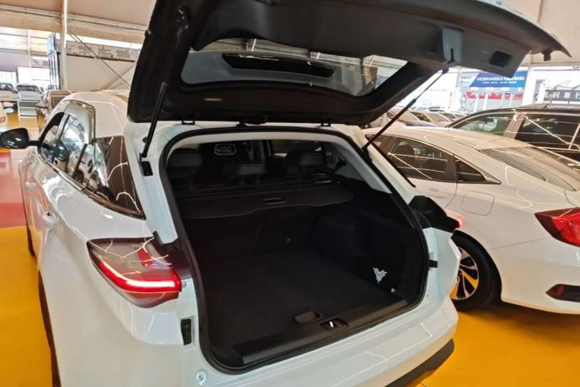 Used NETA U 2021 Pro 400 Cruiser Edition Trunk