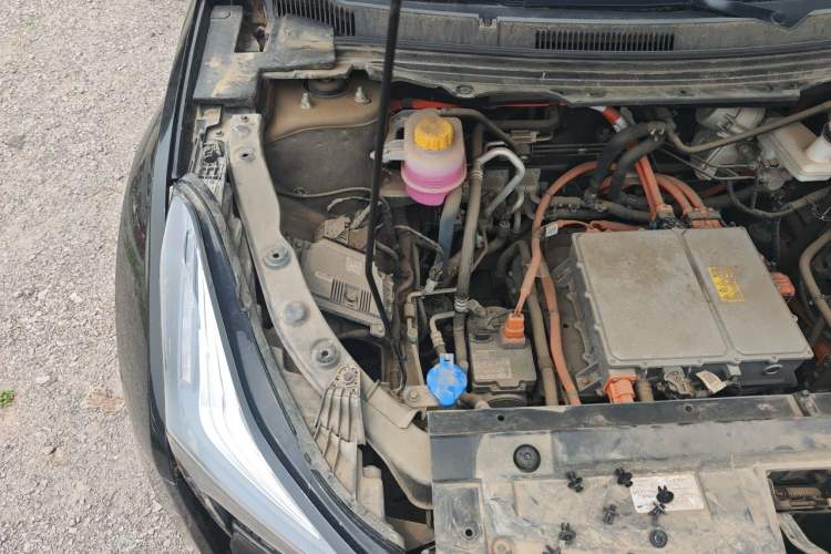 Used NETA U 2022 NETA U-Ⅱ 610 Ternary Lithium Engine Bay Right