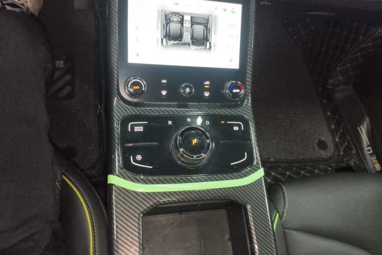 Used NETA U 2022 Zhi610 Pro Ternary Lithium Gear Lever