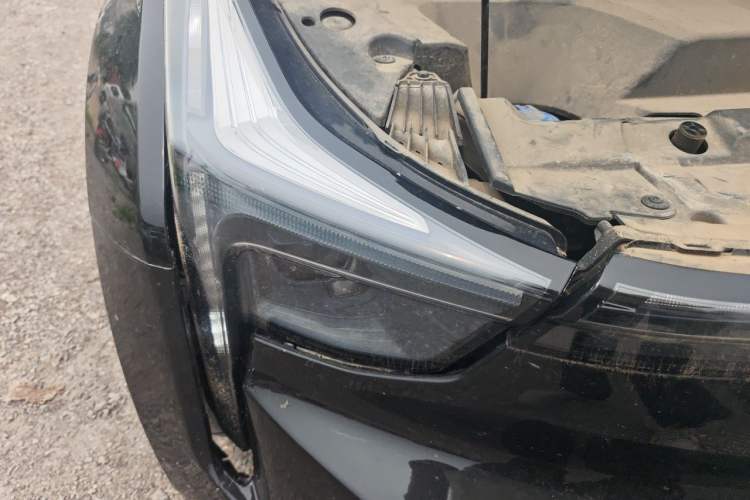 Used NETA U 2022 NETA U-Ⅱ 610 Ternary Lithium Right Front Headlight