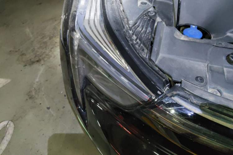 Used NETA U 2022 NETA U-Ⅱ 610 Ternary Lithium Right Front Headlight