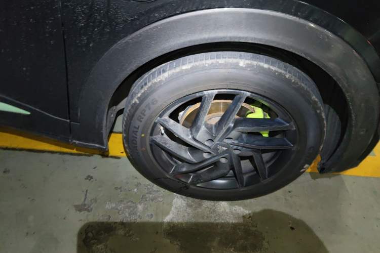 Used NETA U 2022 NETA U-Ⅱ 610 Ternary Lithium Right Front Wheel Hub