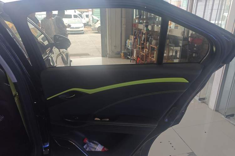 Used NETA U 2022 NETA U-Ⅱ 400 Lite Lithium Iron Phosphate Right Rear Door Interior