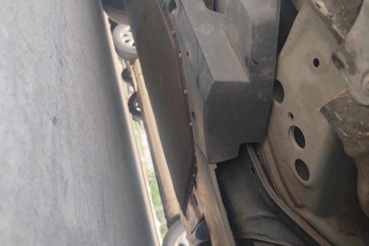 Used NETA U 2022 Zhi610 Lithium-NMC Chassis Front Right