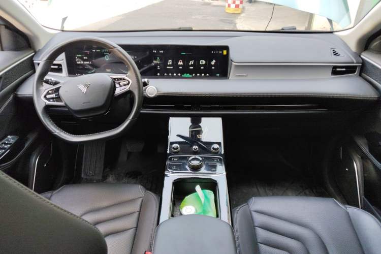 Used NETA U 2022 Zhi400 Pro Lithium Iron Phosphate Interior 2