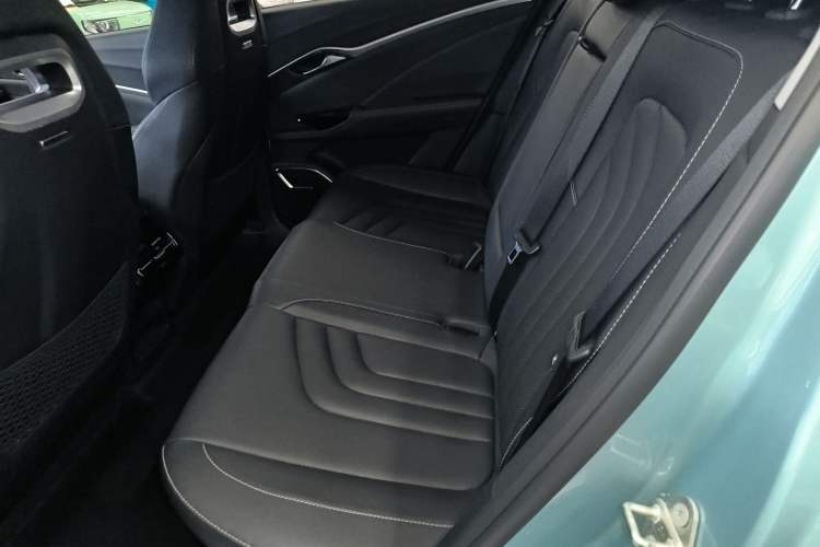 Used NETA U 2022 Pro 400 Comfortable Ride On-Demand Edition Interior 4