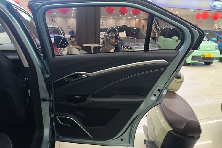 Used NETA U 2022 Pro 400 Comfortable Ride On-Demand Edition Interior 6