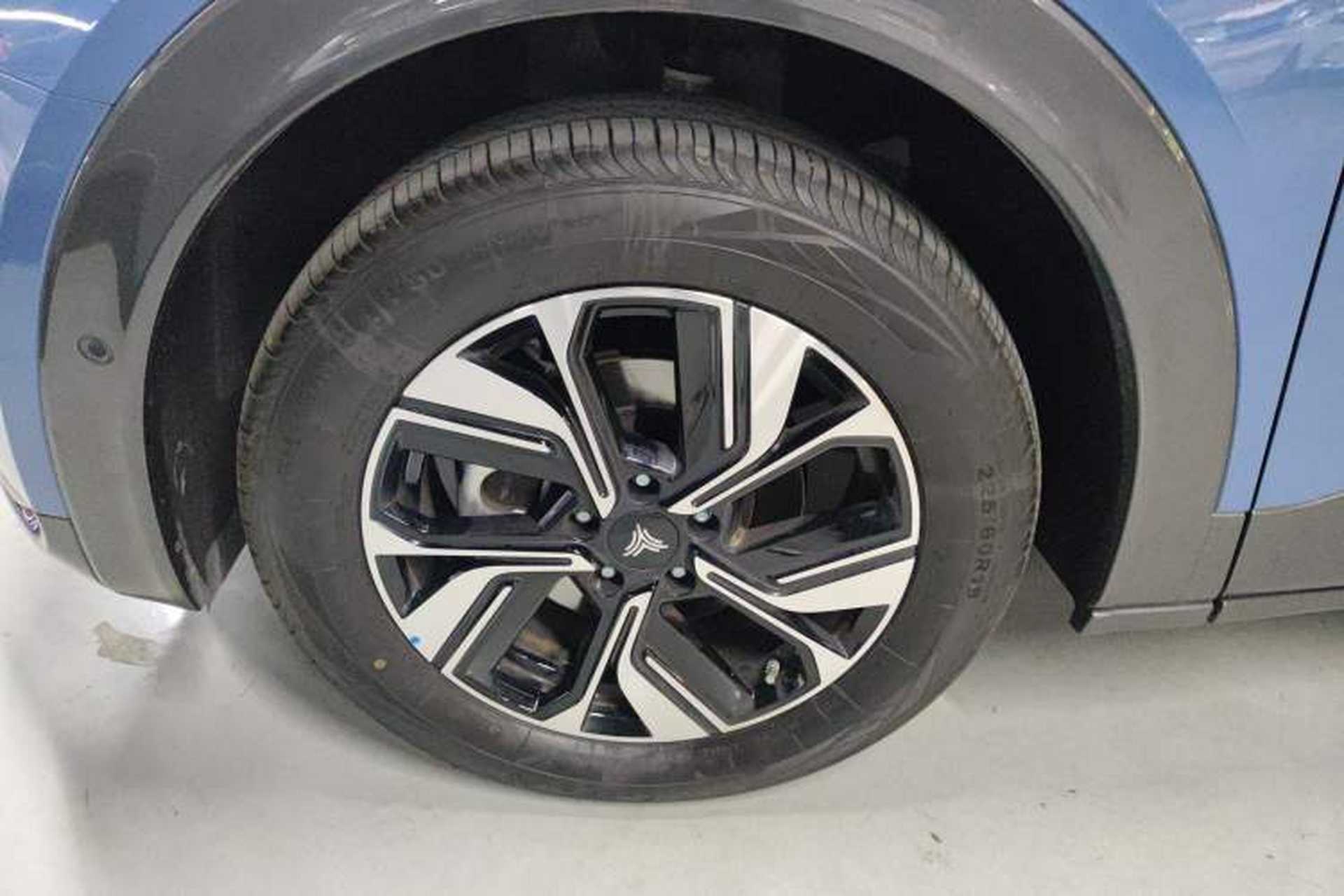 Used NETA U 2022 Zhi500 Pro Lithium Iron Phosphate Left Front Wheel Hub