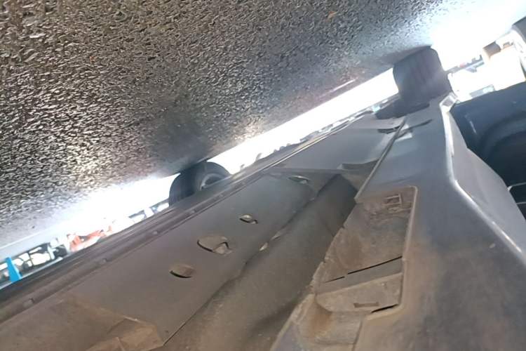 Used NETA U 2022 Chiiq 500 Lithium Iron Phosphate Left Side Sill