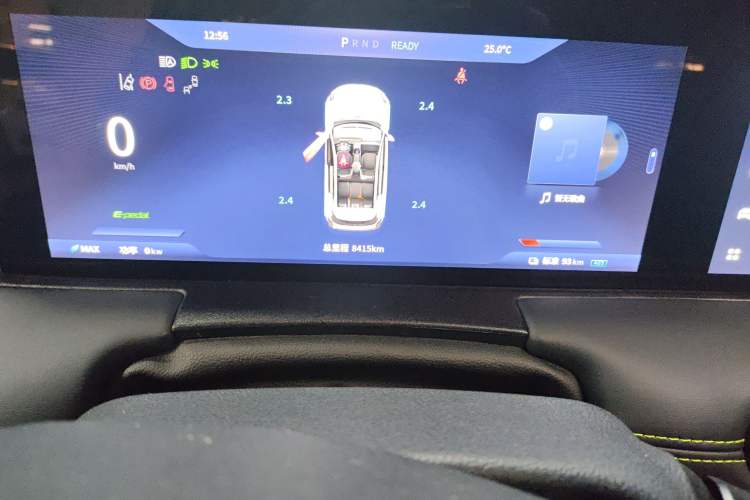 Used NETA U 2022 Zhi500 Pro Lithium Iron Phosphate Odometer Close Up