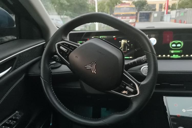 Used NETA U 2022 Zhi400 Pro Ternary Lithium Steering Wheel