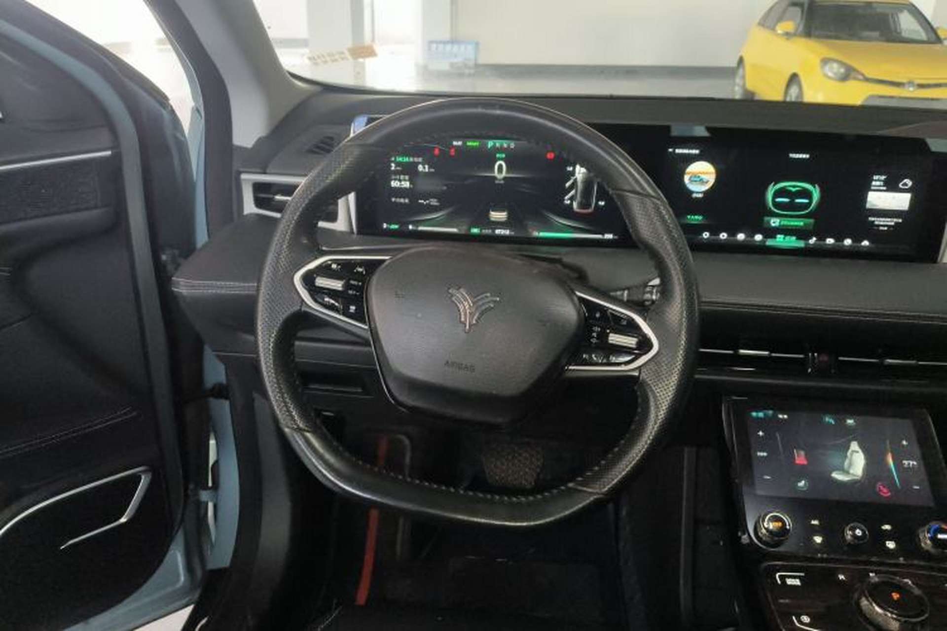 Used NETA U 2022 Chiiq 500 Lithium Iron Phosphate Steering Wheel