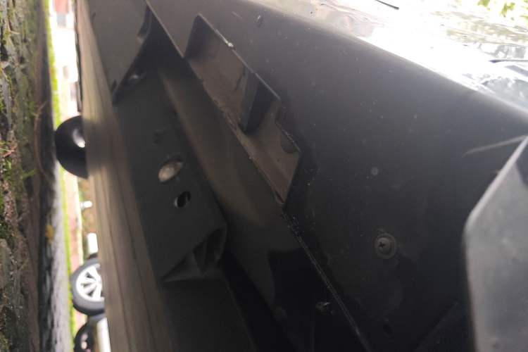Used NETA U 2022 Zhi400 Pro Lithium Iron Phosphate Chassis Rear Left