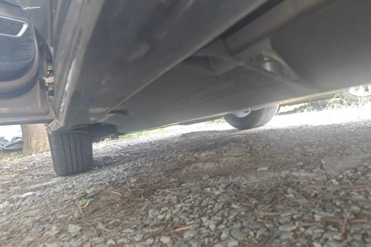 Used NETA U 2022 Zhi400 Pro Ternary Lithium Left Side Sill