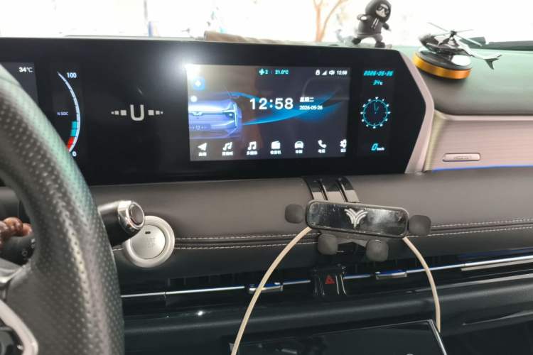 Used NETA U 2022 Pro 400 Comfortable Ride On-Demand Version L Audio And AC Panel