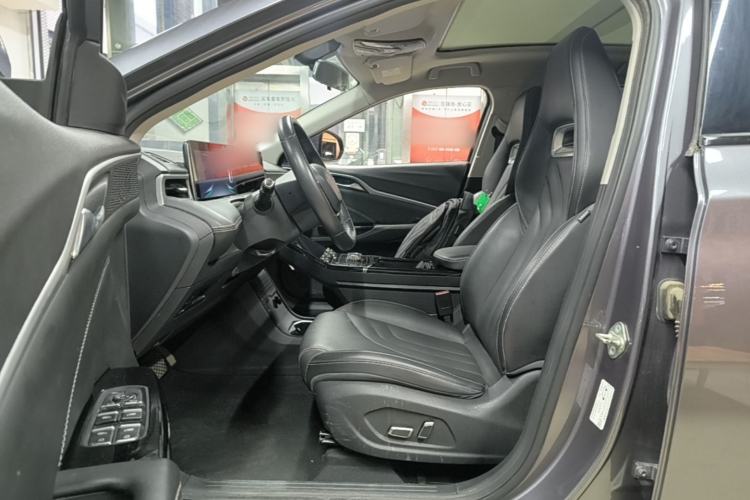 Used NETA U 2022 Zhi 400 Lithium-Nickel-Manganese-Cobalt Energy System Driver Seat