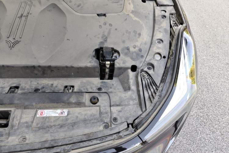 Used NETA U 2022 Chiiq 500 Ternary Lithium Engine Bay Left