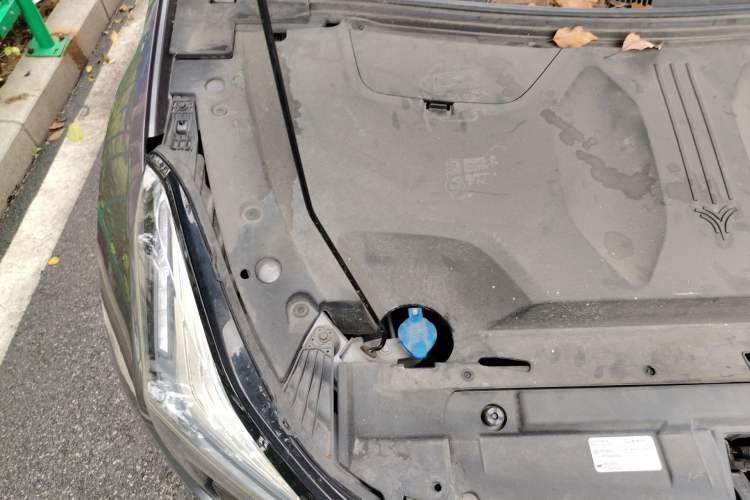 Used NETA U 2022 NETA U-Ⅱ 500 Lithium-Ion Engine Bay Right