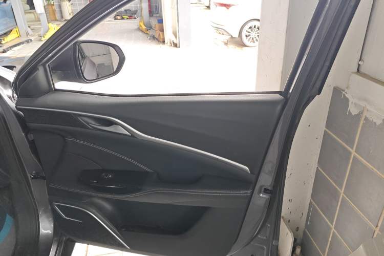 Used NETA U 2022 NETA U-Ⅱ 610 Ternary Lithium Interior 5