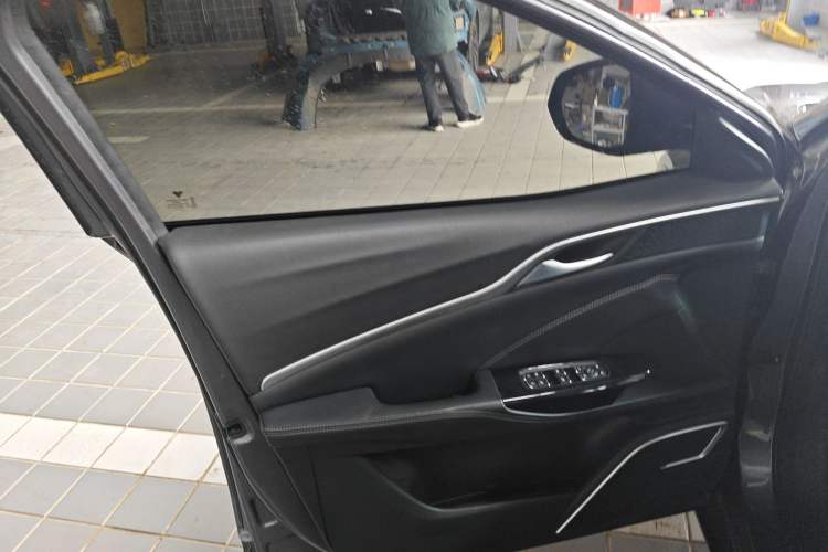 Used NETA U 2022 NETA U-Ⅱ 610 Ternary Lithium Interior 7