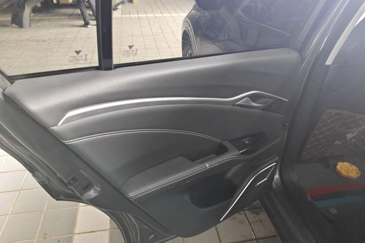 Used NETA U 2022 NETA U-Ⅱ 610 Ternary Lithium Interior 8
