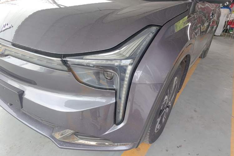 Used NETA U 2022 Zhi 400 Lithium-Nickel-Manganese-Cobalt Energy System Left Front Headlight