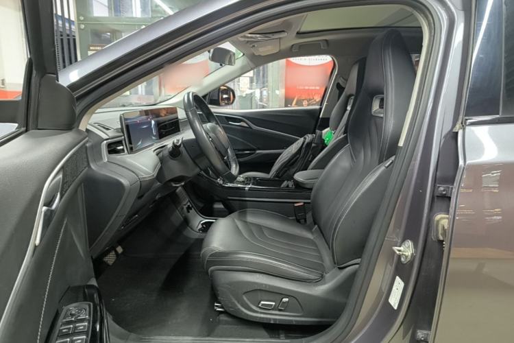 Used NETA U 2022 Zhi 400 Lithium-Nickel-Manganese-Cobalt Energy System Left Front Seat