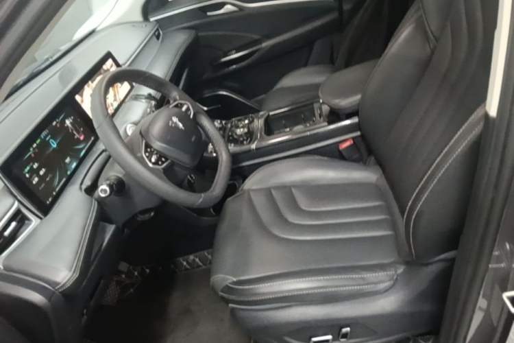Used NETA U 2022 NETA U-Ⅱ 500 Lithium Iron Phosphate Left Front Seat