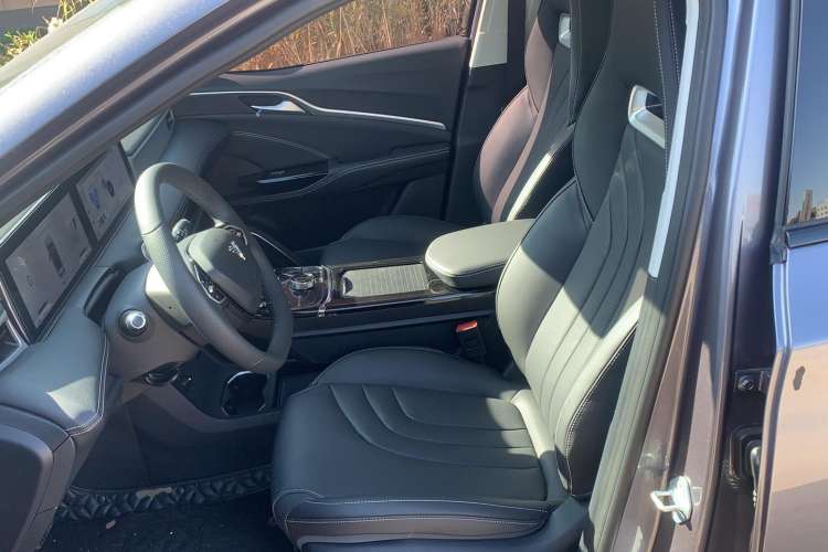 Used NETA U 2022 NETA U-Ⅱ 610 Ternary Lithium Left Front Seat