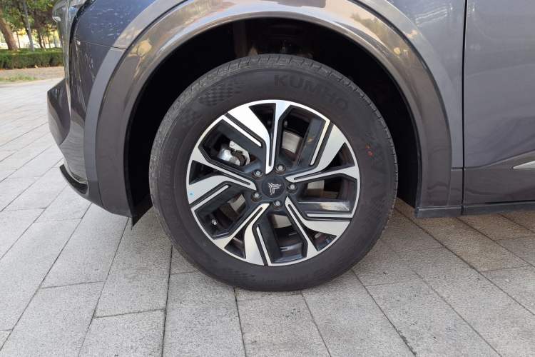 Used NETA U 2022 Neta U-Ⅱ 610 Deluxe Edition Left Front Wheel Hub