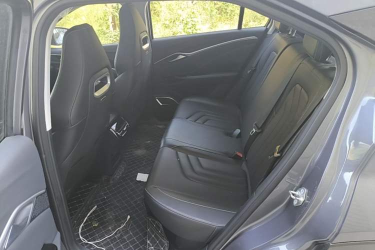 Used NETA U 2022 Zhi400 Pro Lithium Iron Phosphate Left Rear Seat