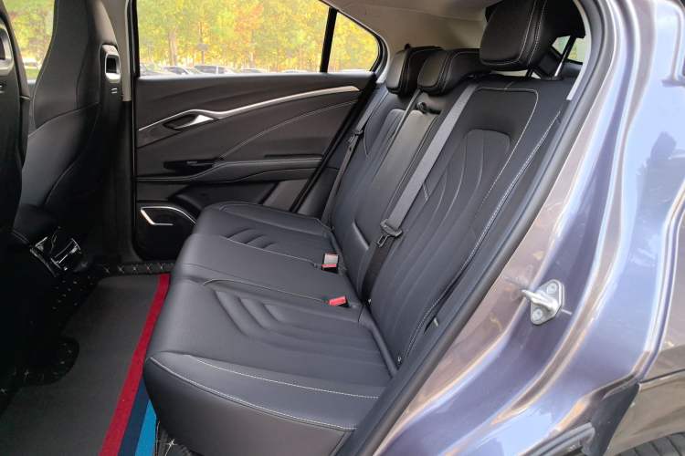 Used NETA U 2022 Neta U-Ⅱ 610 Deluxe Edition Left Rear Seat