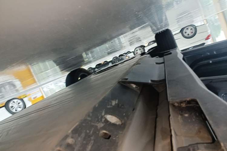 Used NETA U 2022 Pro 400 Comfort Edition Left Side Sill