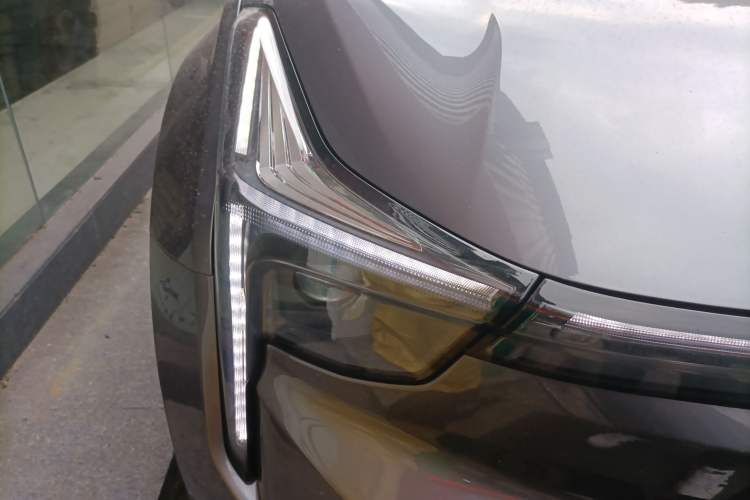 Used NETA U 2022 NETA U-Ⅱ 400 Lite Ternary Lithium Right Front Headlight