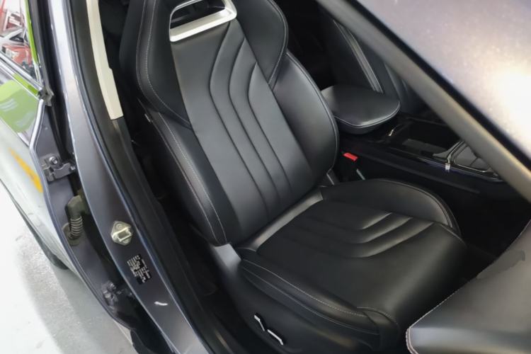 Used NETA U 2022 NETA U-Ⅱ 500 Lithium-Ion Right Front Seat
