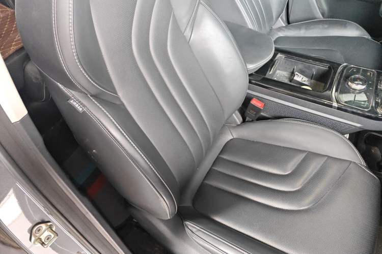 Used NETA U 2022 NETA U-Ⅱ 610 Ternary Lithium Right Front Seat