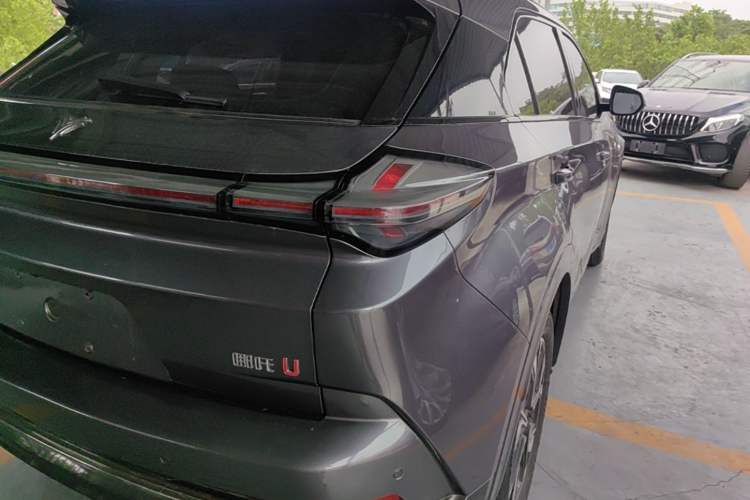 Used NETA U 2022 Zhi 400 Lithium-Nickel-Manganese-Cobalt Energy System Right Rear Taillight