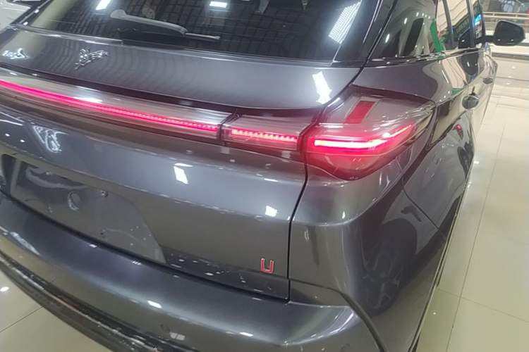 Used NETA U 2022 Neta U-Ⅱ 400 Lithium Iron Phosphate Right Rear Taillight