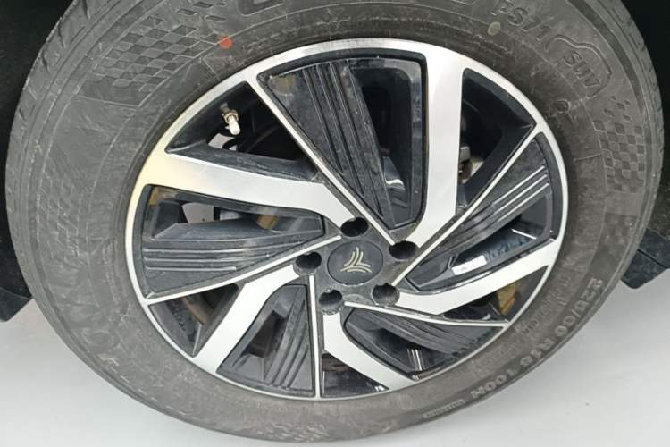 Used NETA U 2022 Pro 400 Comfort Edition Right Rear Wheel Hub