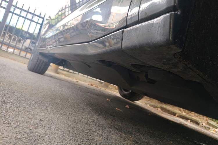 Used NETA U 2022 Neta U-Ⅱ 400 Lithium Iron Phosphate Right Side Sill