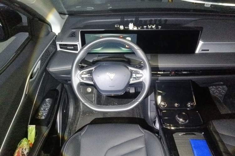 Used NETA U 2022 Zhi400 Pro Ternary Lithium Steering Wheel