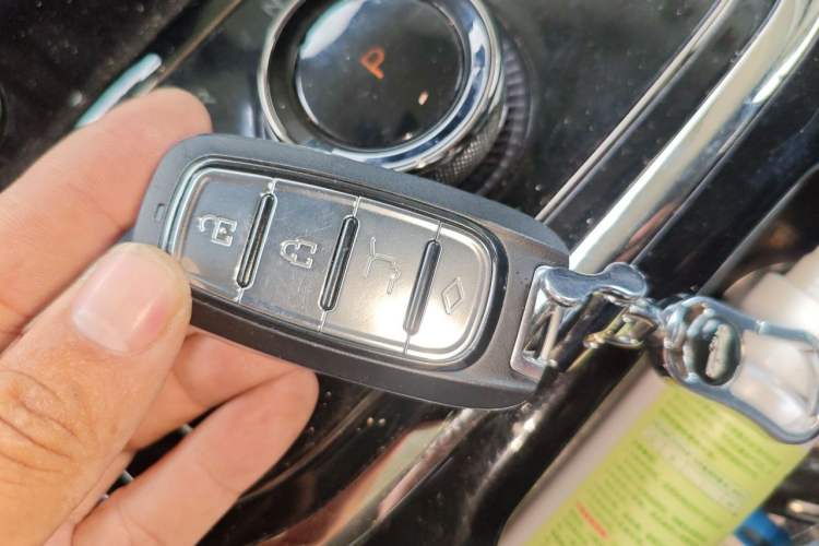 Used NETA U 2022 Zhi 400 Lithium-Nickel-Manganese-Cobalt Energy System Vehicle Key