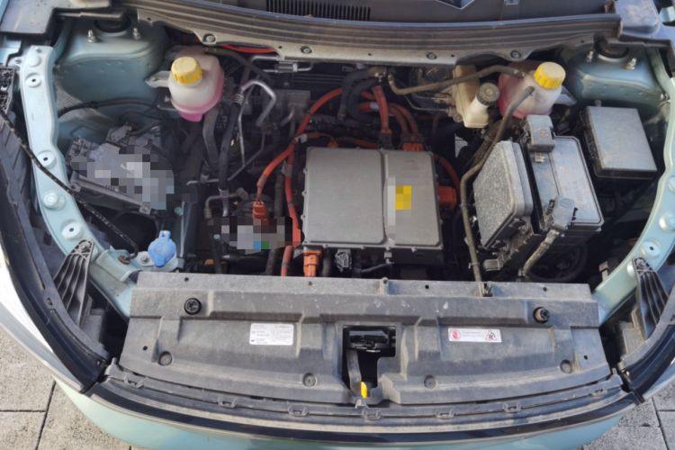 Used NETA U 2022 Zhi400 Pro Lithium Iron Phosphate Engine Bay