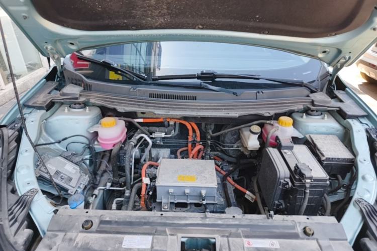 Used NETA U 2022 Zhi 400 Lithium-Nickel-Manganese-Cobalt Energy System Engine Bay