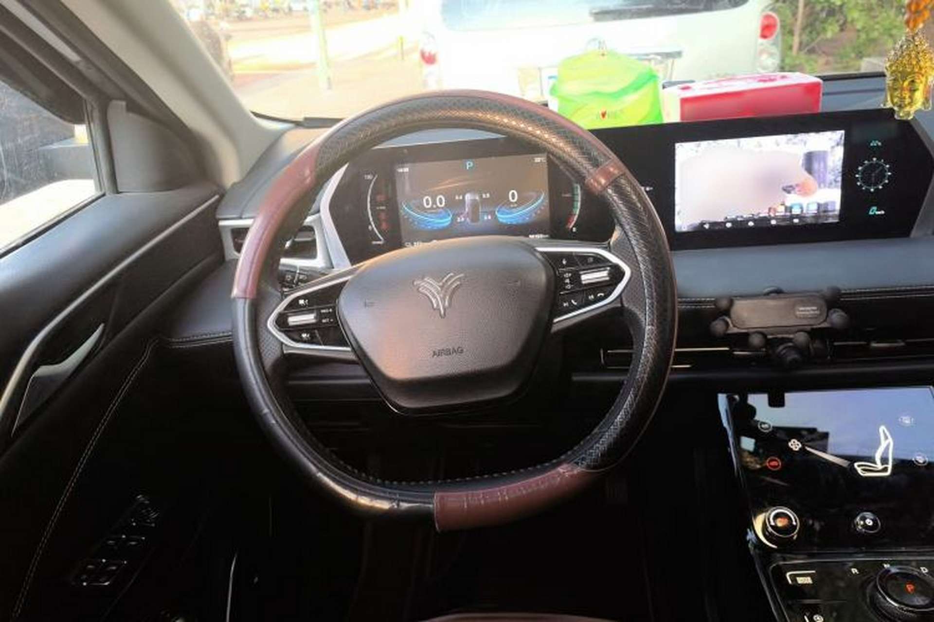 Used NETA U 2022 Zhi 400 Lithium Iron Phosphate Steering Wheel