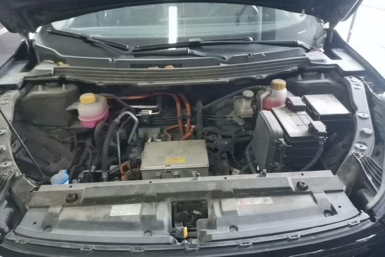 Used NETA U 2022 Zhi400 Pro Ternary Lithium Engine Bay