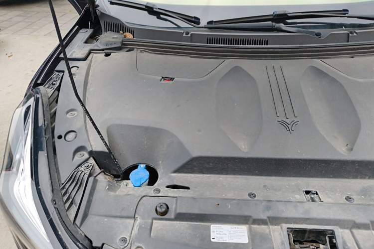 Used NETA U 2022 Zhi500 Pro Lithium Iron Phosphate Engine Bay Right