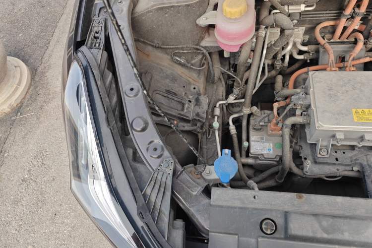 Used NETA U 2022 Zhi400 Pro Ternary Lithium Engine Bay Right