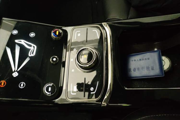 Used NETA U 2022 Zhi400 Pro Ternary Lithium Gear Lever